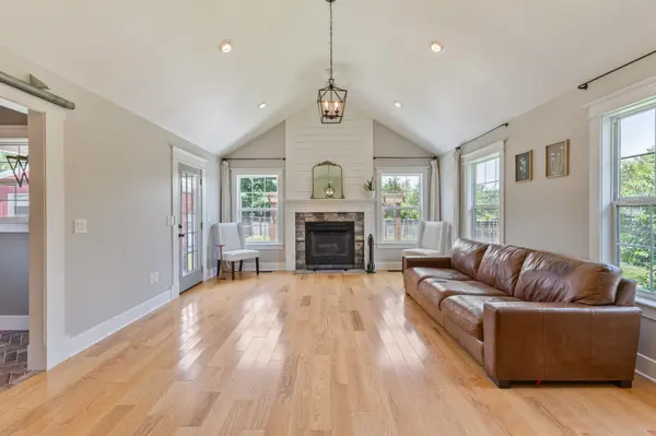 4429 Thomasville Rd, Chapmansboro, TN 37035