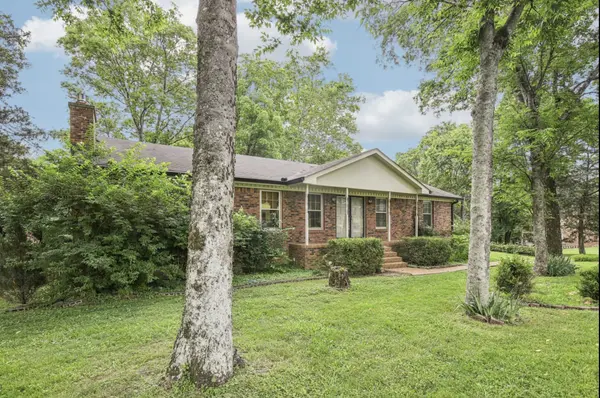 607 Clifton Dr, Goodlettsville, TN 37072