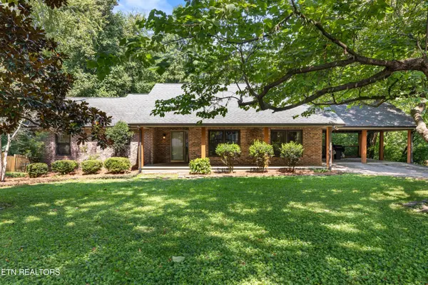 2107 Belcaro Drive,  Knoxville,  TN 37918