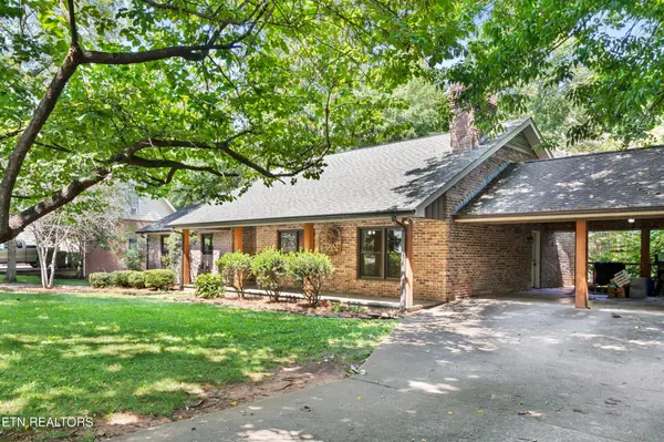 2107 Belcaro Drive, Knoxville, TN 37918