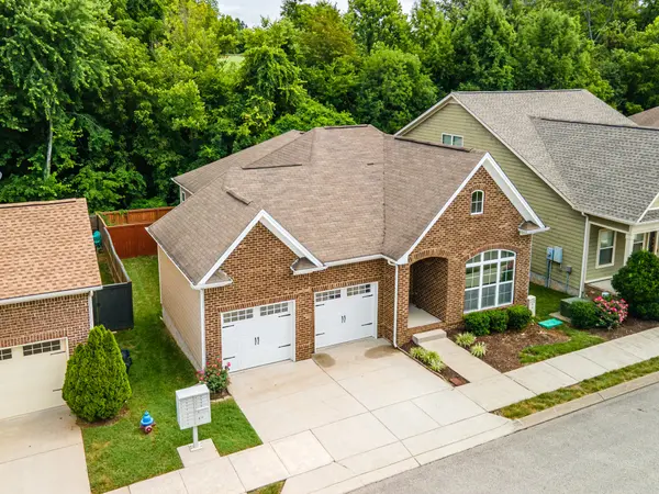 2438 Duxbury Dr, Columbia, TN 38401