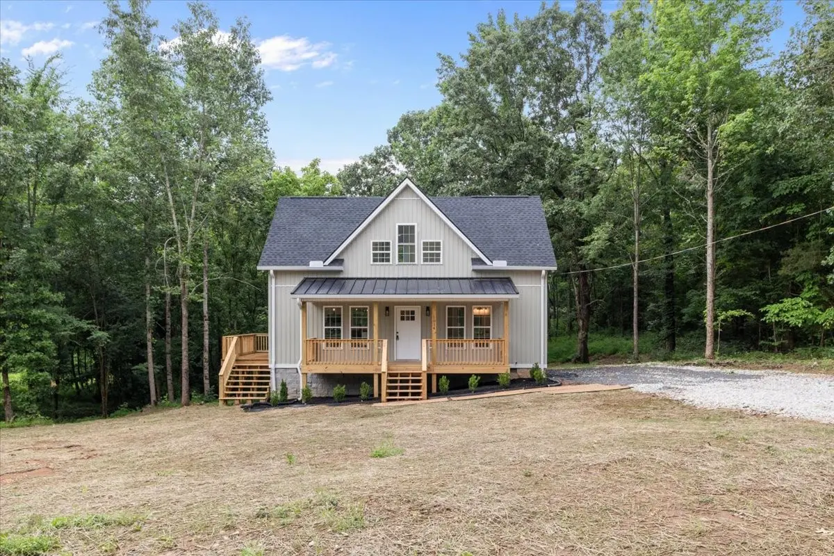 1014 Promise Land Rd, Charlotte, TN 37036