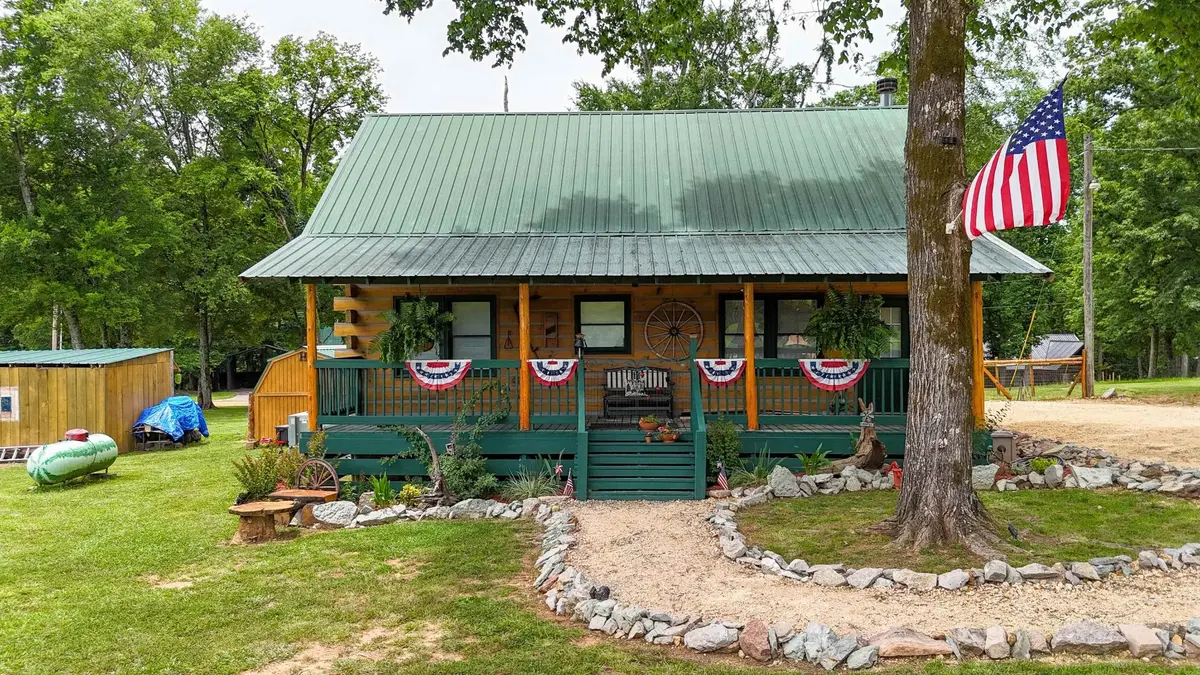 120 TATER BUG LN, Clifton, TN 38425