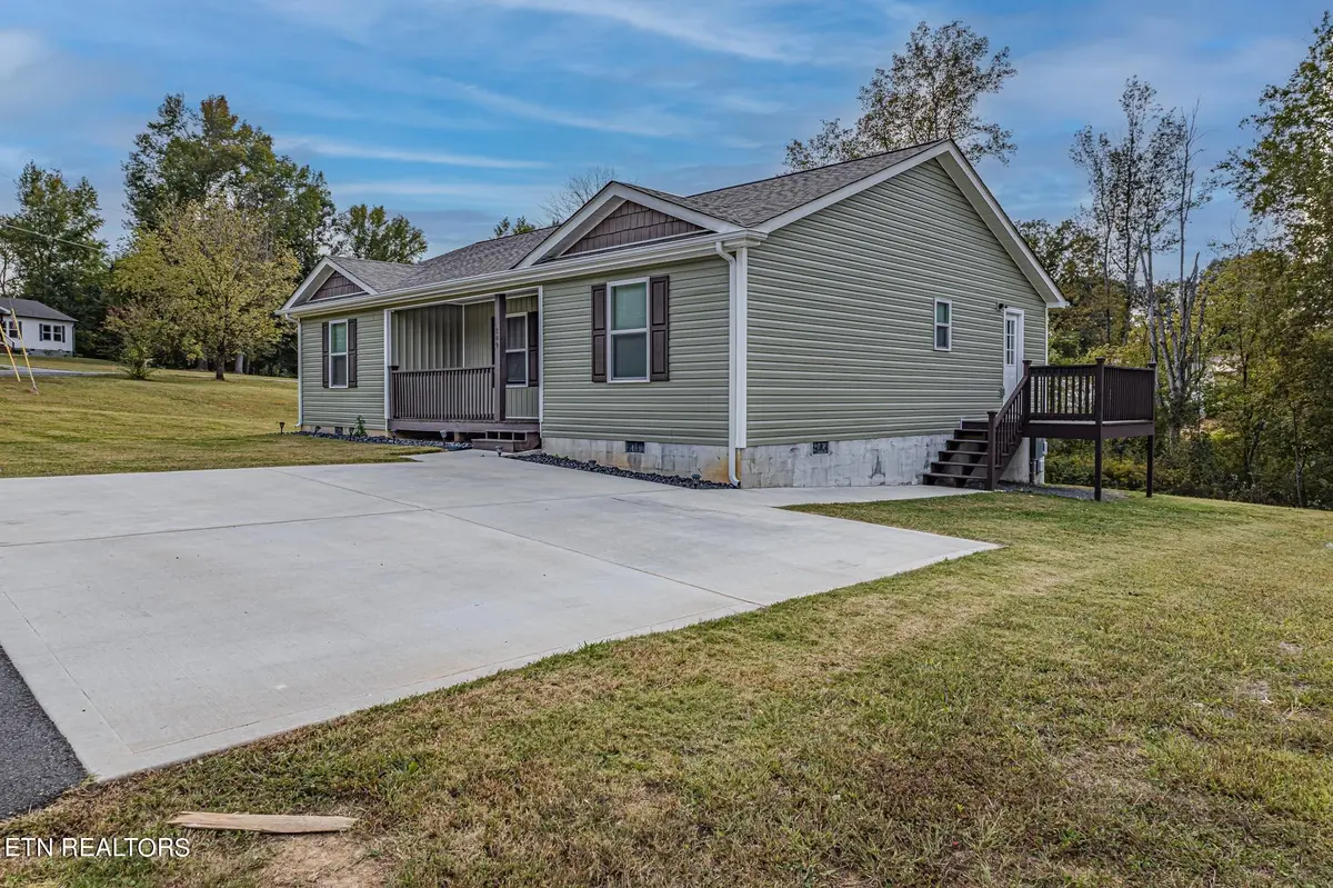 209 County Road 439, Athens, TN 37303