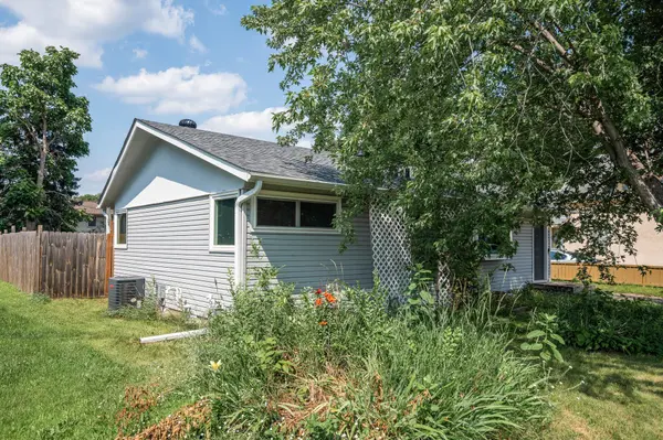 609 Grant ST, Anoka, MN 55303