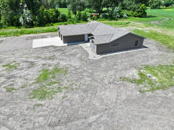 1722 41st AVE NE, Willmar, MN 56201