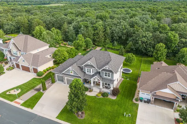 405 Riverside CIR, Anoka, MN 55303