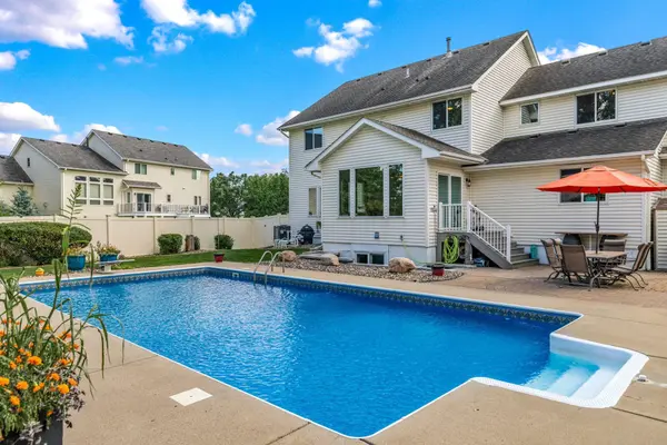 14318 Footbridge WAY, Apple Valley, MN 55124