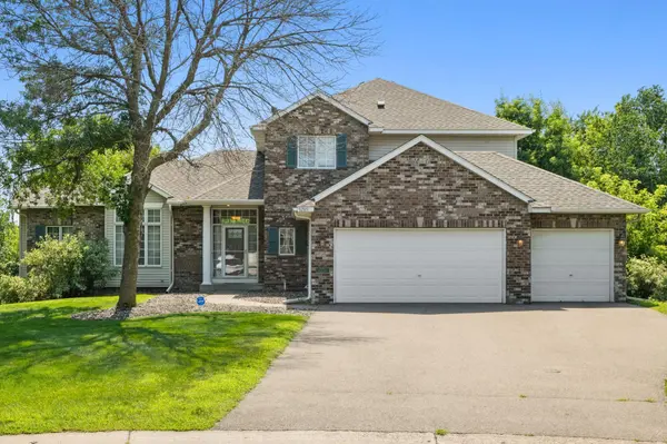9289 Parkside Draw, Woodbury, MN 55125