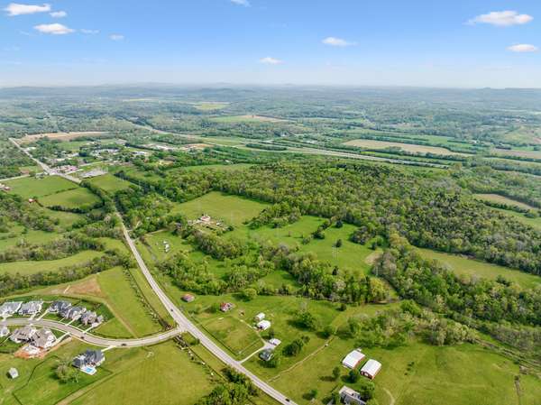 8039 Horton Hwy, Arrington, TN 37014