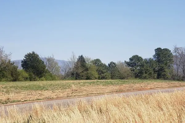 112 Hunters Way, Benton, TN 37307