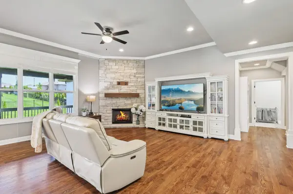 2042 Imagine Cir, Spring Hill, TN 37174