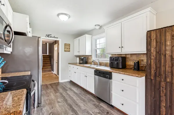 1403 Cardinal Dr, Lafayette, TN 37083
