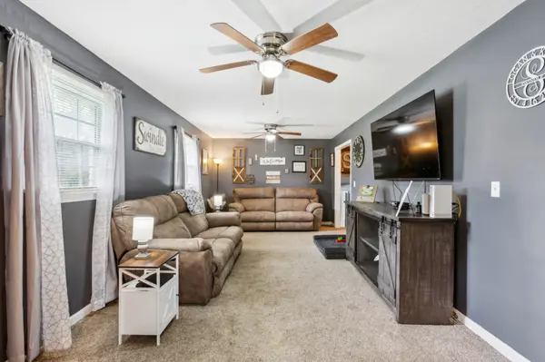 1403 Cardinal Dr, Lafayette, TN 37083