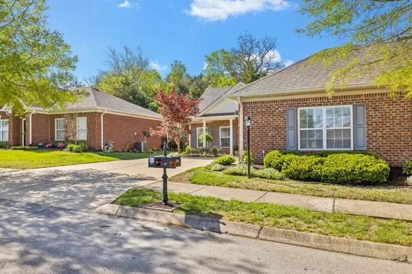 232 Wrennewood Ln, Franklin, TN 37064