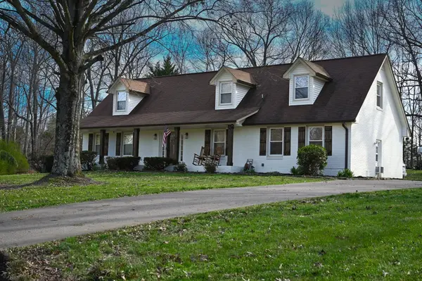 4310 Memory Ln, Adams, TN 37010