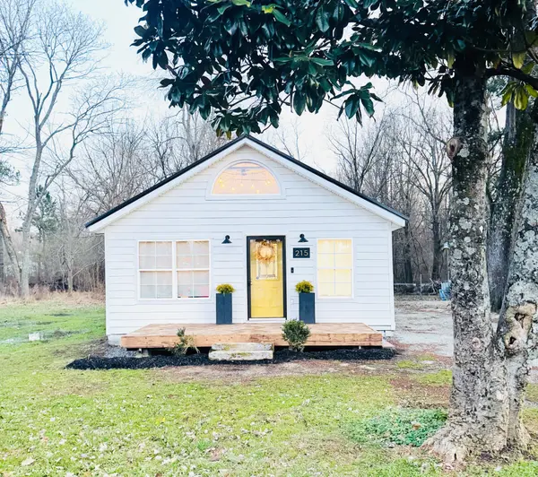 215 W College St, Bradford, TN 38316