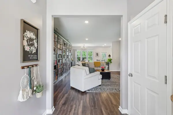 2434 Salem Creek Ct, Murfreesboro, TN 37128