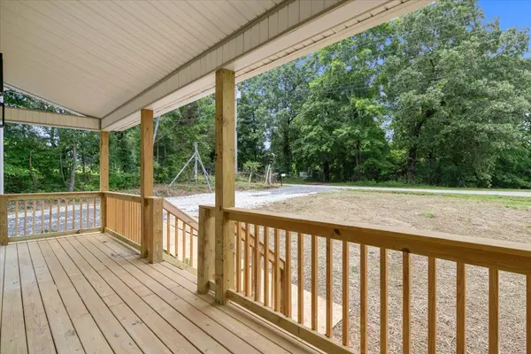 1014 Promise Land Rd, Charlotte, TN 37036