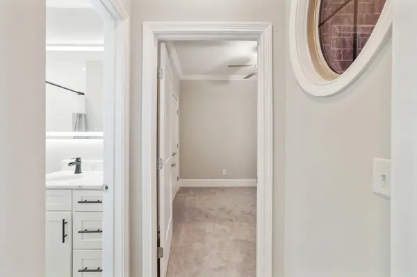 212 Lotus Ct, Hendersonville, TN 37075