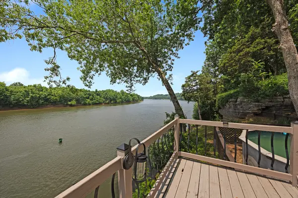 645 Attaway Ln,  Bath Springs,  TN 38311