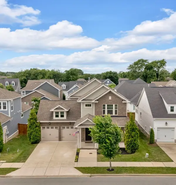 616 Penhurst Pl, Hendersonville, TN 37075