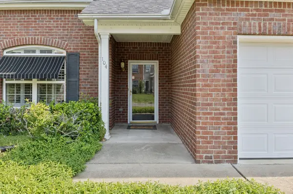 104 Coldwater Dr, Hendersonville, TN 37075