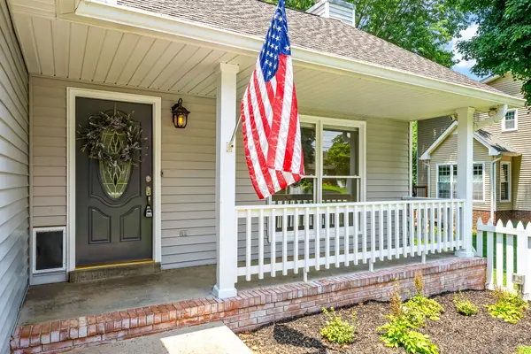 810 Burton Trl, Adams, TN 37010