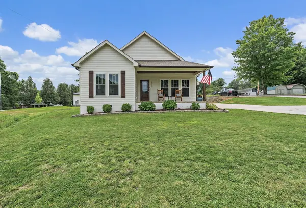 5012 Francis Ln, Pegram, TN 37143