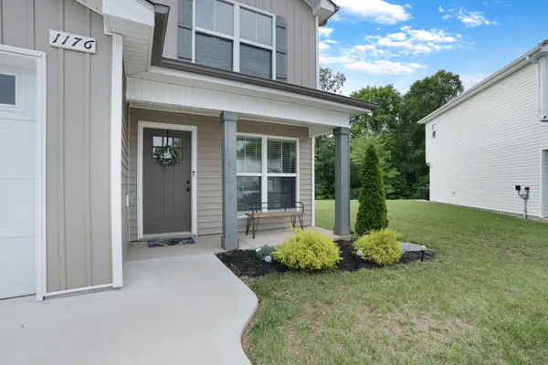 1176 Cottonwood Dr, Clarksville, TN 37040