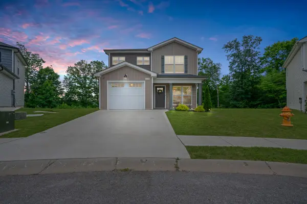 1176 Cottonwood Dr, Clarksville, TN 37040