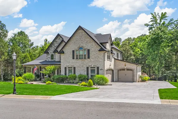 1220 Reda Dr, Clarksville, TN 37042