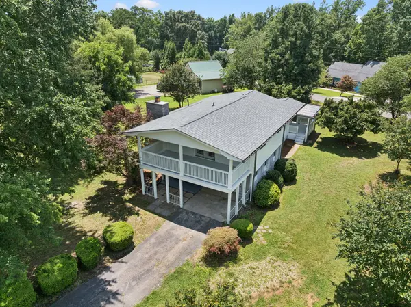 703 Flower Lane Dr, Estill Springs, TN 37330