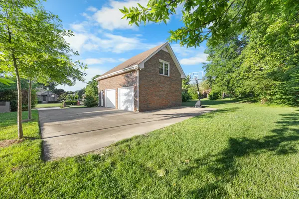 2588 Stone Briar Dr, Clarksville, TN 37043