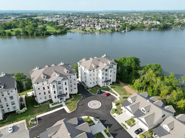 1024 Club View Drive #C 202, Gallatin, TN 37066