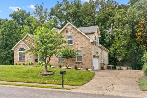 4392 Taylor Hall Ln, Adams, TN 37010