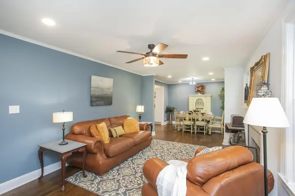 2314 Deerwood Dr, Nashville, TN 37214