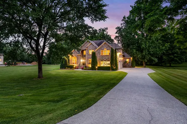 2231 Brienz Valley Dr, Franklin, TN 37064