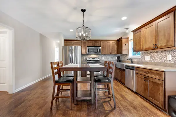 200 Woodsong Ln, Columbia, TN 38401