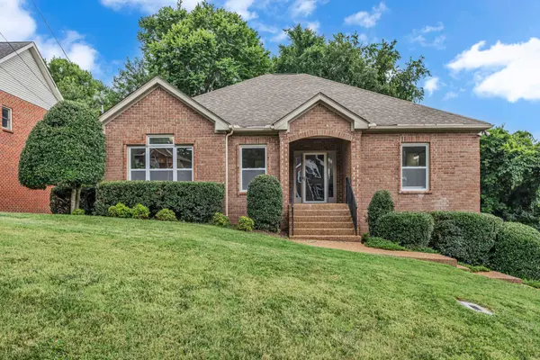 6708 Autumnwood Dr, Nashville, TN 37221