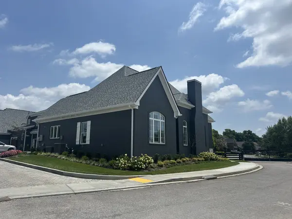 502 Flag Court, Gallatin, TN 37066