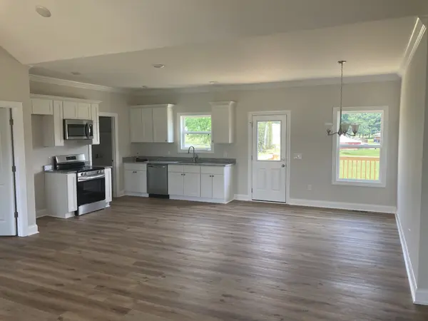 2486 Jason Dr, Chapel Hill, TN 37034