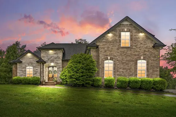 982 Red Bluff Way, Adams, TN 37010