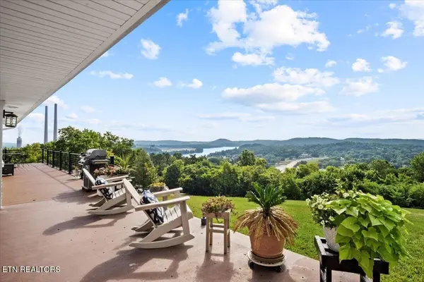 166 Short St, Kingston, TN 37763