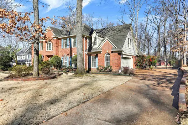 7830 WOODLARK CV, Cordova, TN 38016