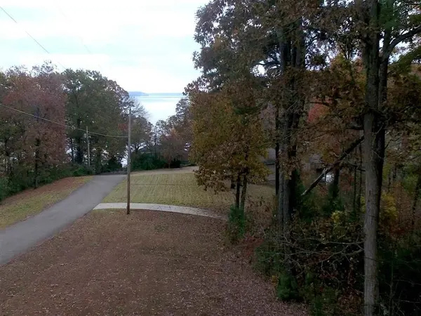 13 LAKESHORE LN, Counce, TN 38326