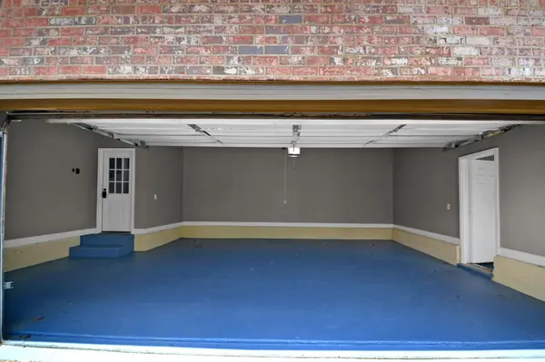 9075 HUNTINGTON OAK DR, Cordova, TN 38016