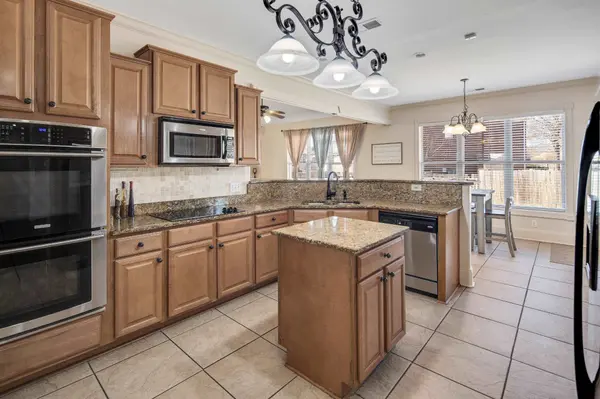 2339 MEVERETT LN, Cordova, TN 38016