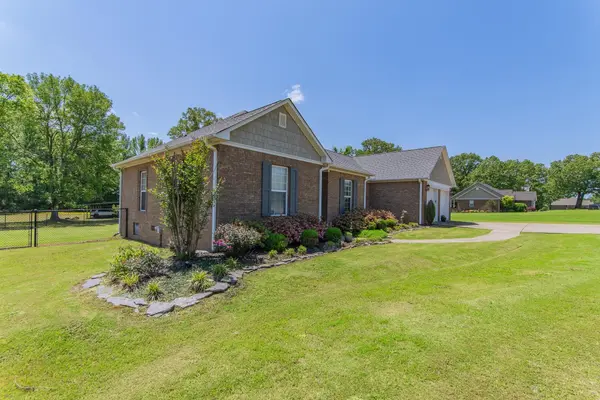 735 TWELVE OAKS DR, Adamsville, TN 38310