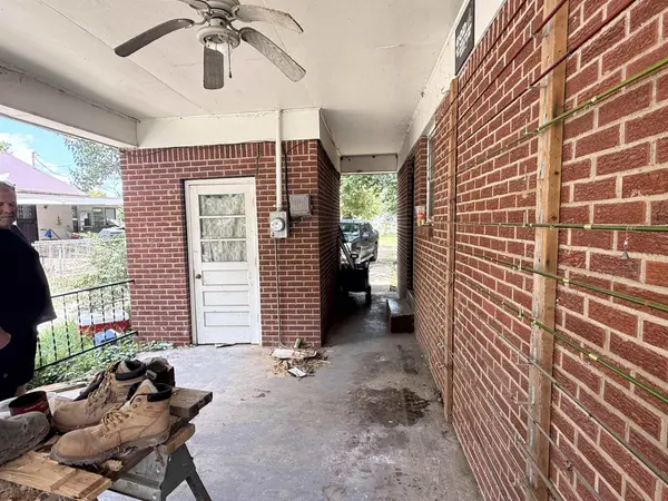 107 ASH ST ST, Bruceton, TN 38317